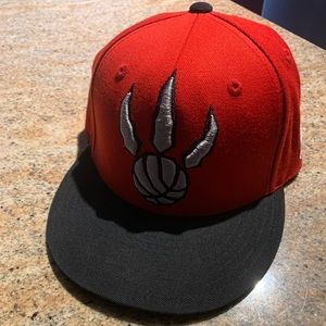 Vintage Toronto Raptors fitted hat